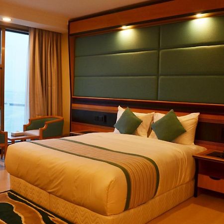 Nooh Tower Apartment Al Hidd Bagian luar foto
