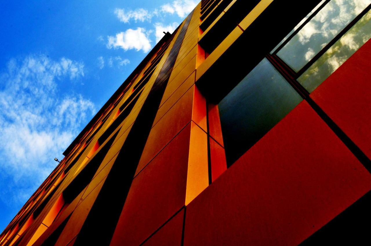 Nooh Tower Apartment Al Hidd Bagian luar foto