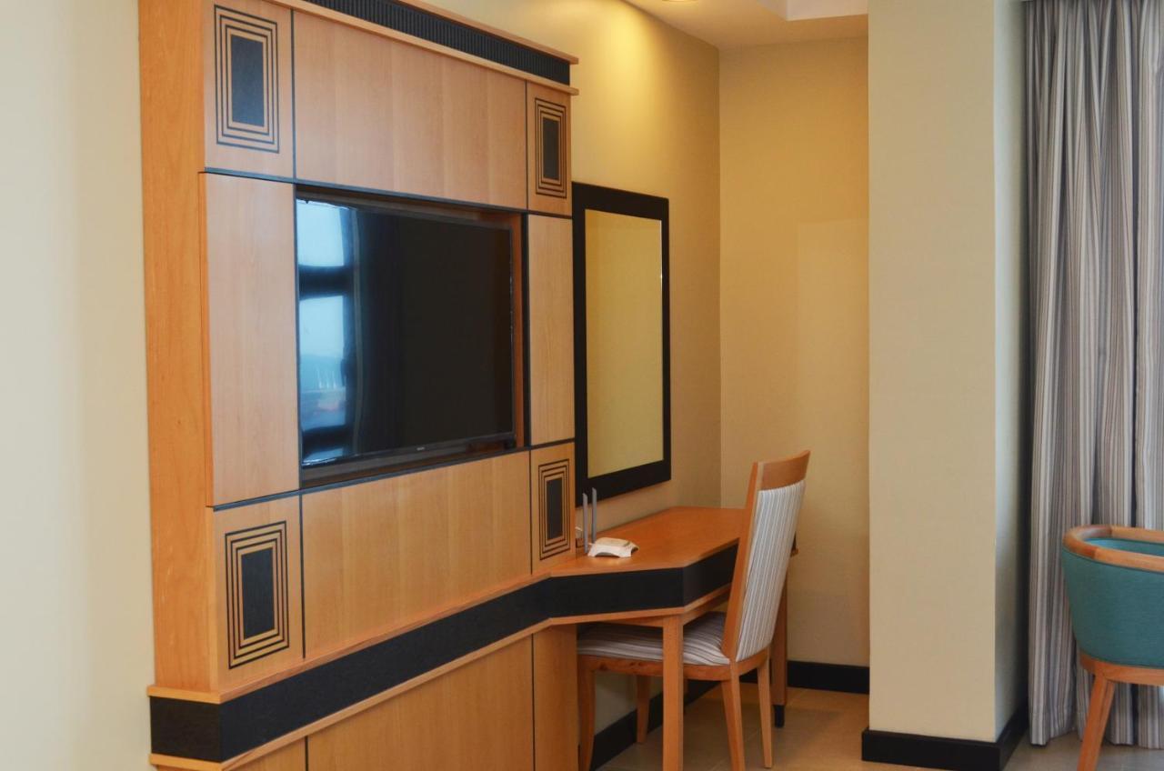 Nooh Tower Apartment Al Hidd Bagian luar foto