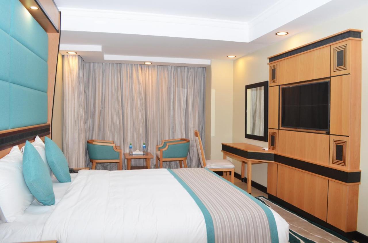 Nooh Tower Apartment Al Hidd Bagian luar foto